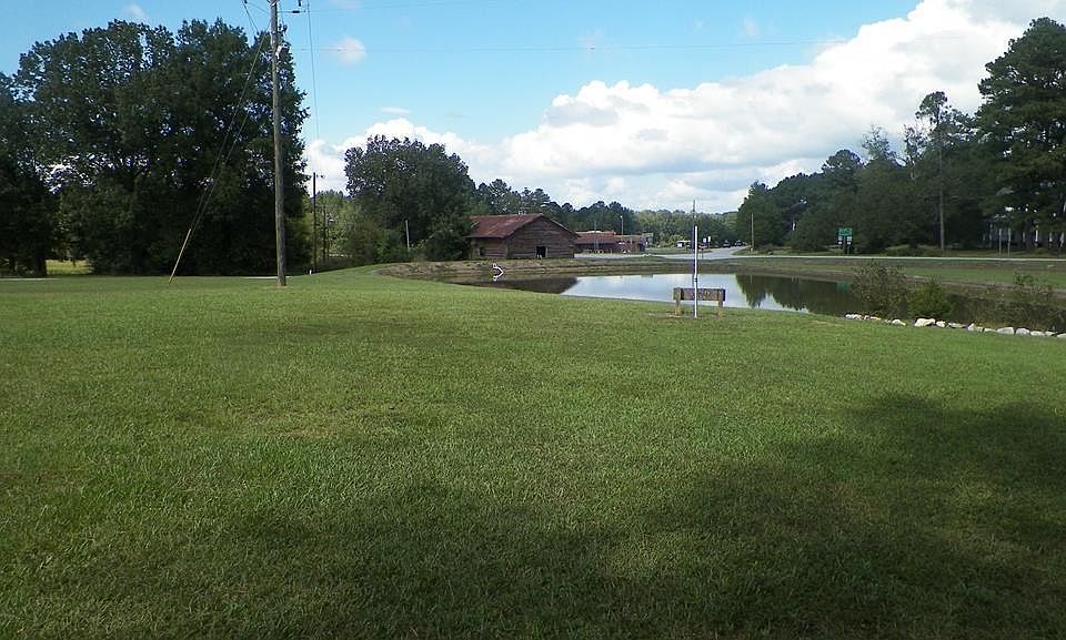 2nd image of 105 Gin House Rd