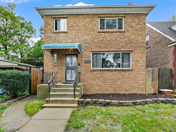 1239 E 98th St, Chicago, IL 60628