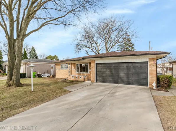 33661 Ashton Dr, Sterling Heights, MI 48312