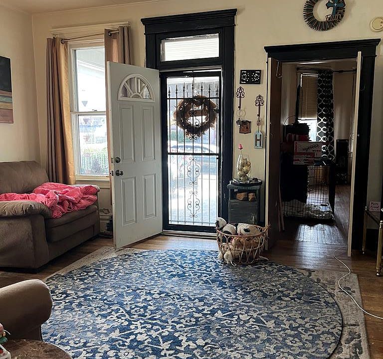 1st image of 1635 Highland Ave