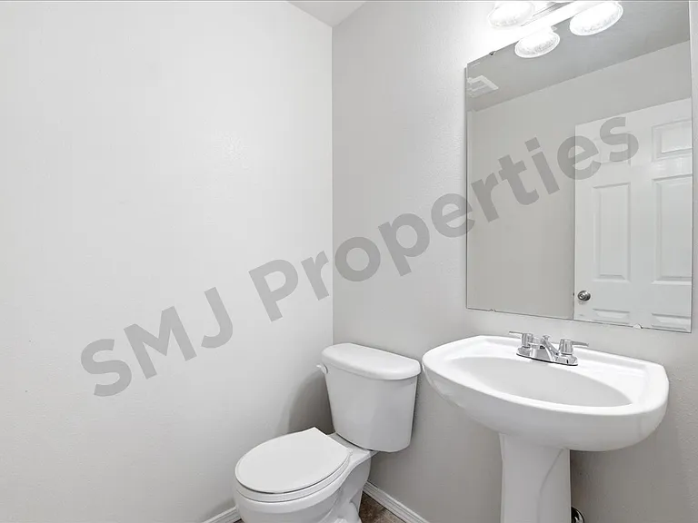 16740 Naito Ave — Photo 8