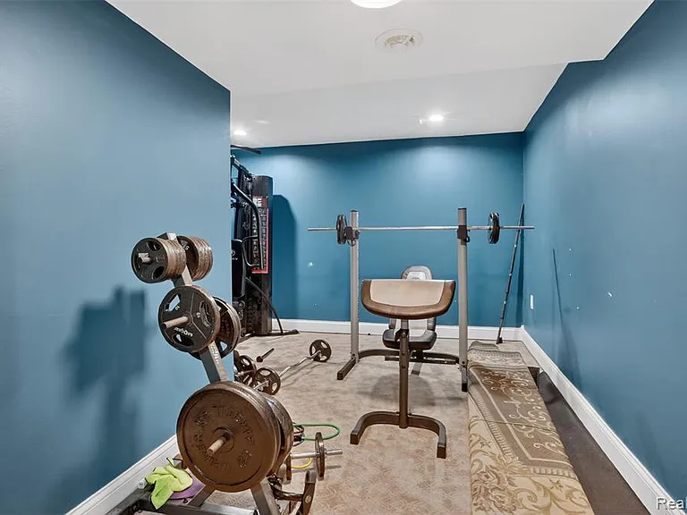 2825 Long Meadow Ln — Photo 19
