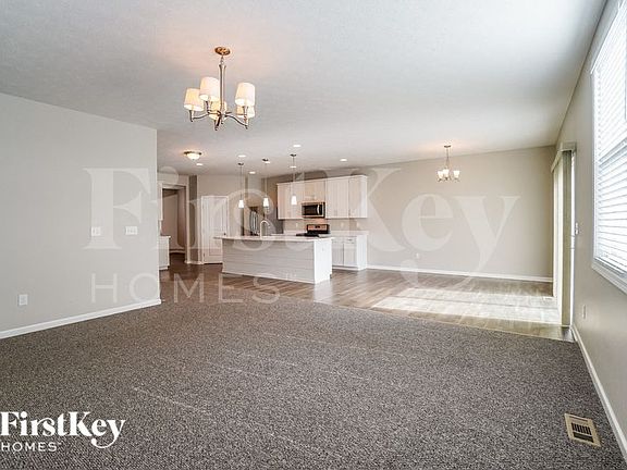 5th image of 111 Julianne Cir