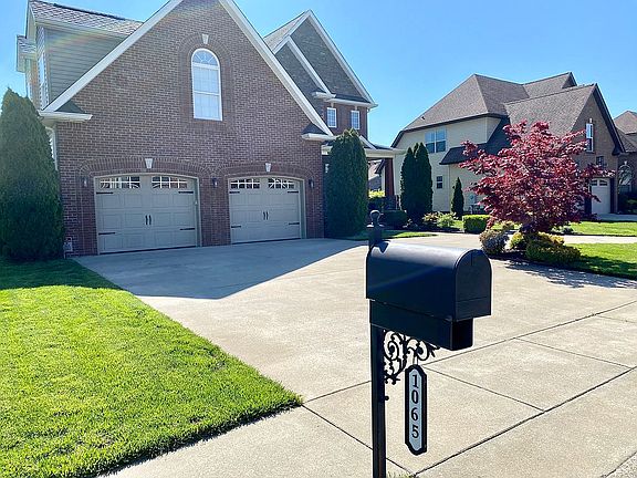 Spacious double garage