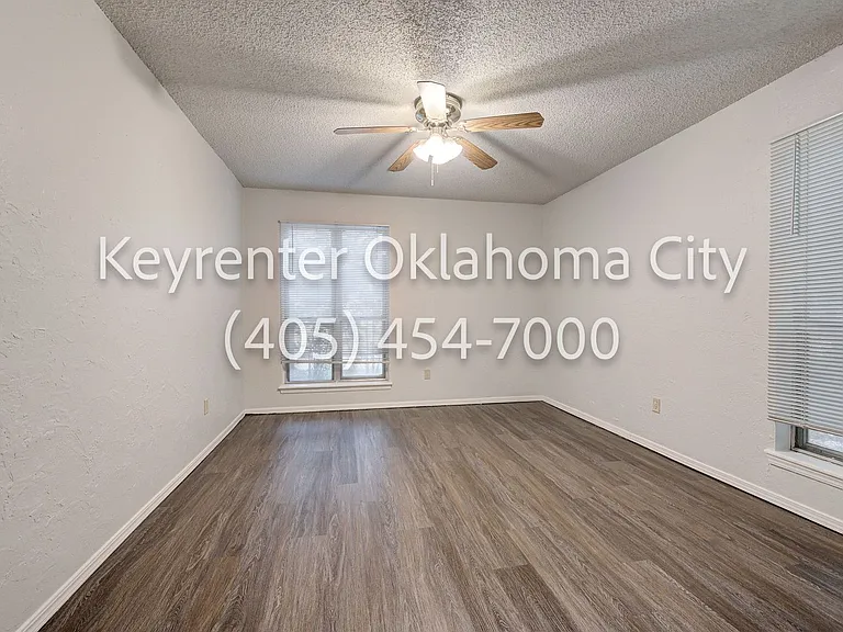 6550 N Meridian Ave Townhouse — Photo 18