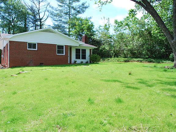 2nd image of 88 Ashworth Cir