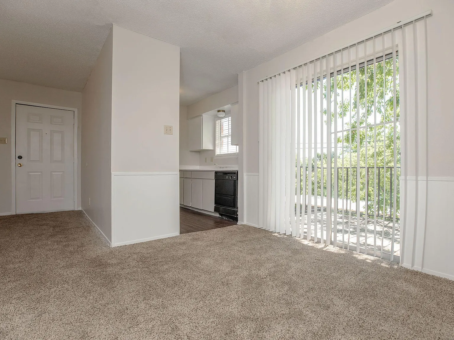 Bel Air Estates — Photo 2