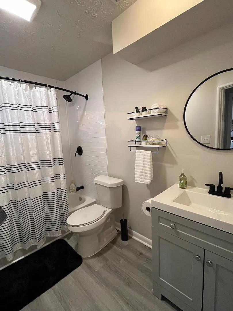 833 Ohio Avenue - 2 — Photo 1