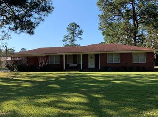 16 Bellview Cir, Hazlehurst, GA 31539