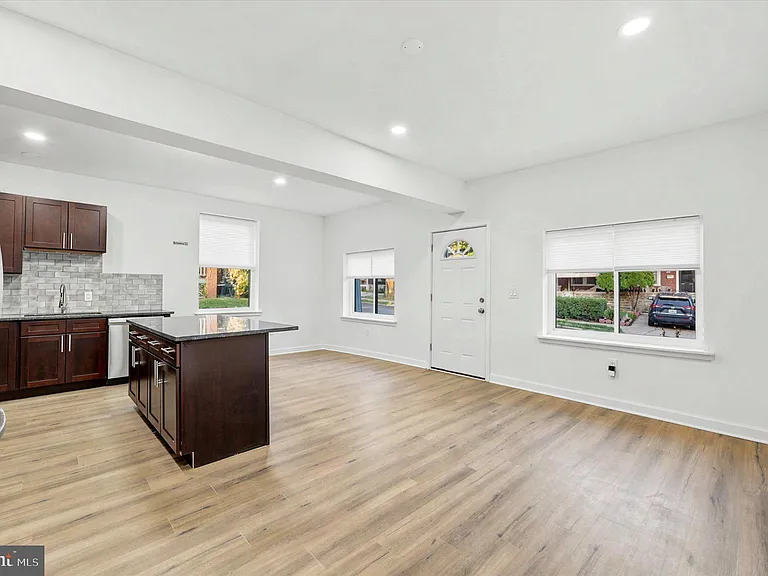514 Ryers Ave #A — Photo 8
