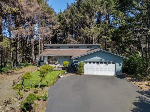 162 SW 82nd St, South Beach, OR 97366