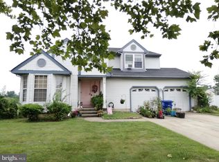 72 Hawk Ln, Marlton, NJ 08053
