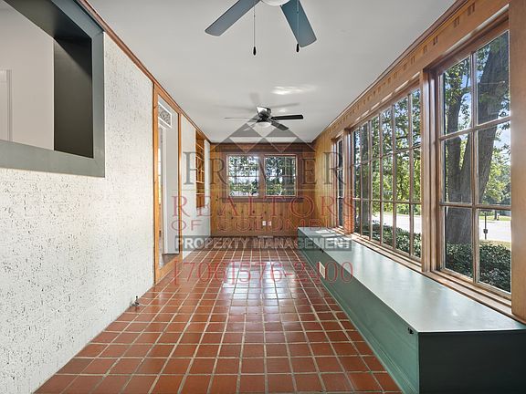 4th image of 3105 Woodlawn Ave