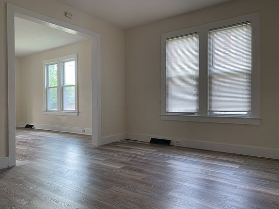 5th image of 1009 Broad St #L