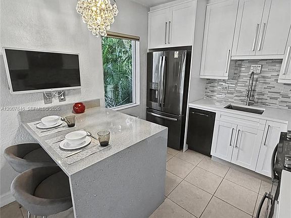 2nd image of 1423 Holly Heights Dr APT 11
