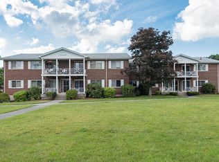 17 Bayberry Dr APT 2, Sharon, MA 02067