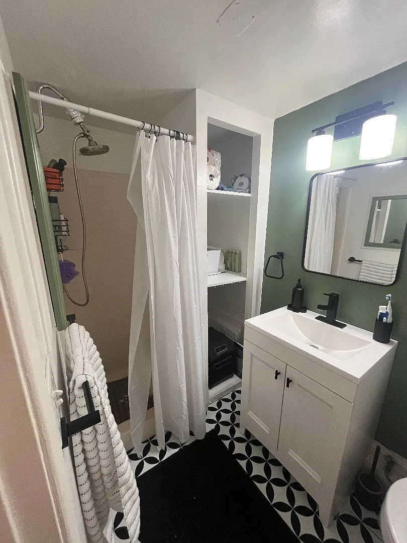 1897 Le Flore Dr — Photo 2