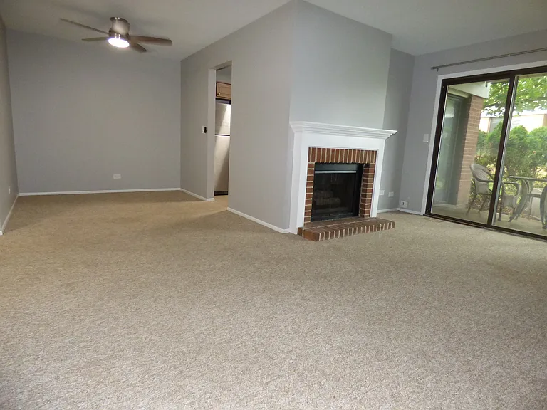 402 Sandalwood Ln #D1 — Photo 5