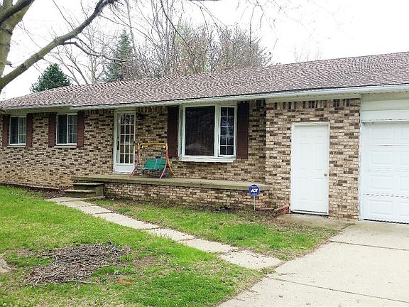 2nd image of 7176 Popplewood Dr