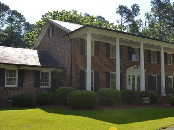 221 Magnolia Ln