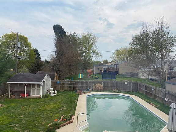 4th image of 103 Woodard Dr