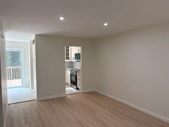 1247 Chateau Dr — Photo 39