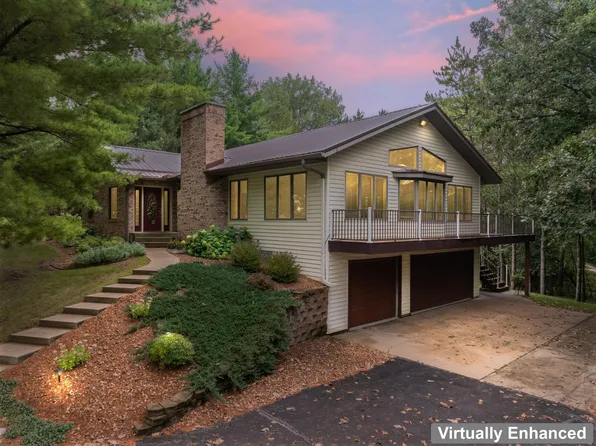 101 Park Ln, Kenyon, MN 55946