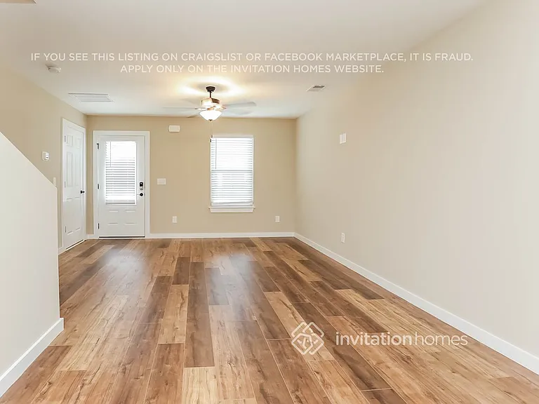 212 Emmett Dr — Photo 3