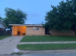 2424 Navajo Rd, Pampa, TX 79065