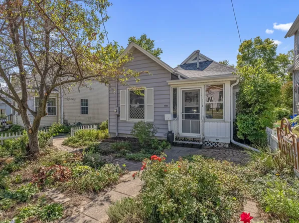 1110 Cedar St, Muscatine, IA 52761