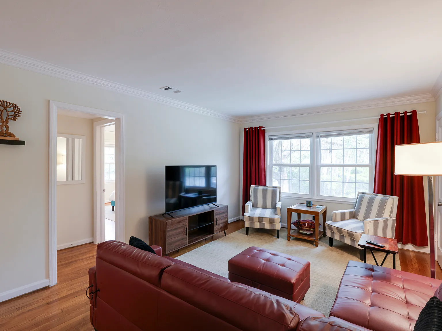 2 bed, 964 sqft, $1,900 — Photo 4