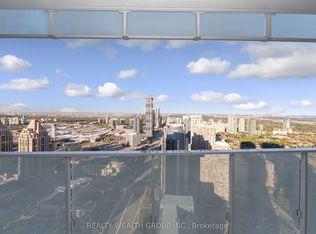 3900 Confederation Pkwy #3911, Mississauga, ON L5B 0M3