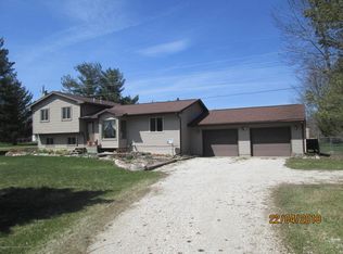 5620 W Plains Rd, Eaton Rapids, MI 48827