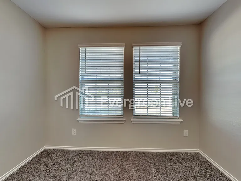 408 Saw Mill Rd — Photo 16