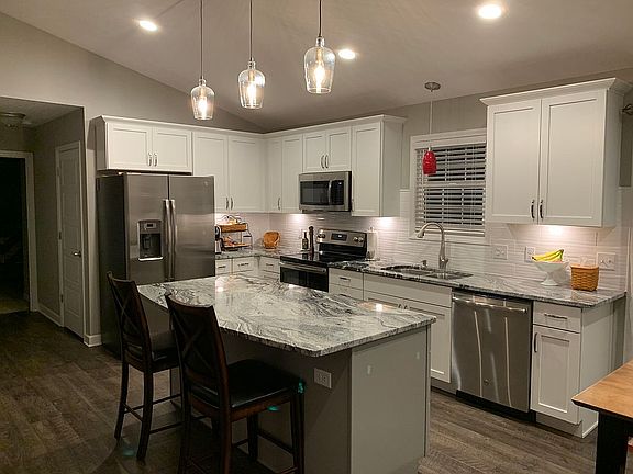 5th image of 332 Yuma Dr