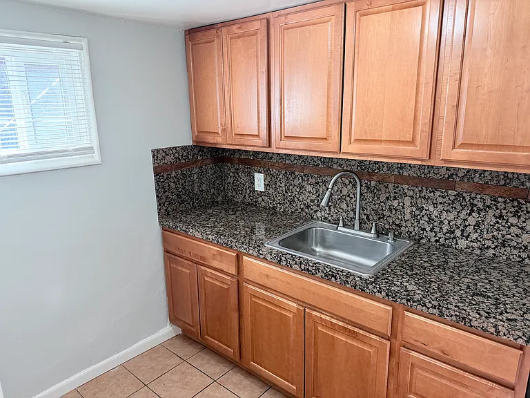 275 E 5th Ave — Photo 5