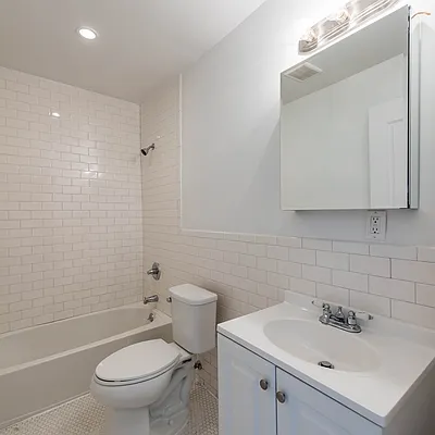 Rented by Nooklyn NYC LLC | media 21
