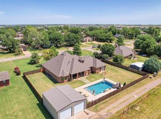 316 W Lakeview Rd, Elk City, OK 73644
