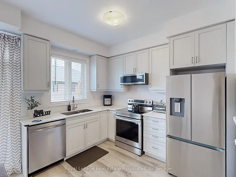 461 Blackburn Dr #40 — Photo 8
