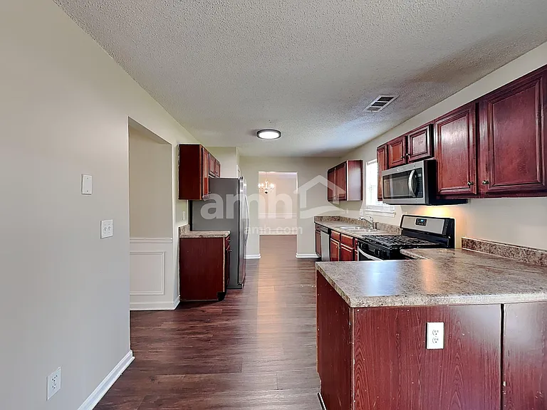 1124 Stepping Stone Ln — Photo 3