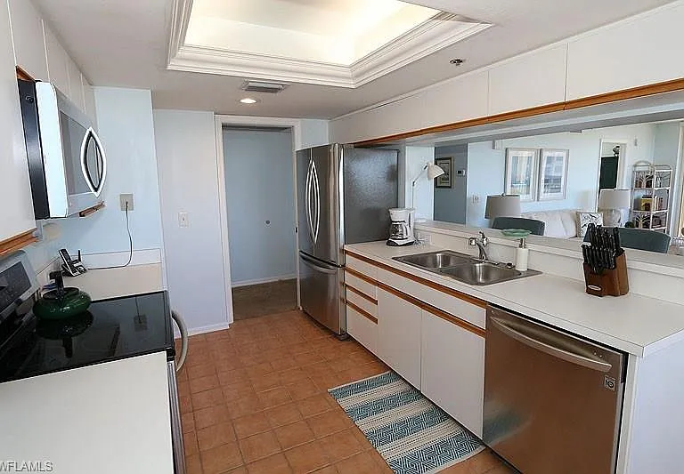 5550 Heron Point Dr #504 — Photo 5