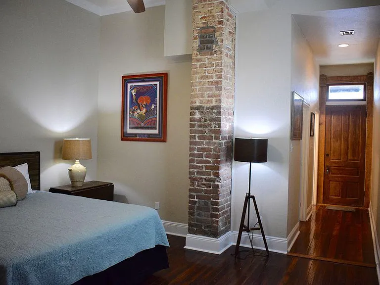 2539 Banks St — Photo 14