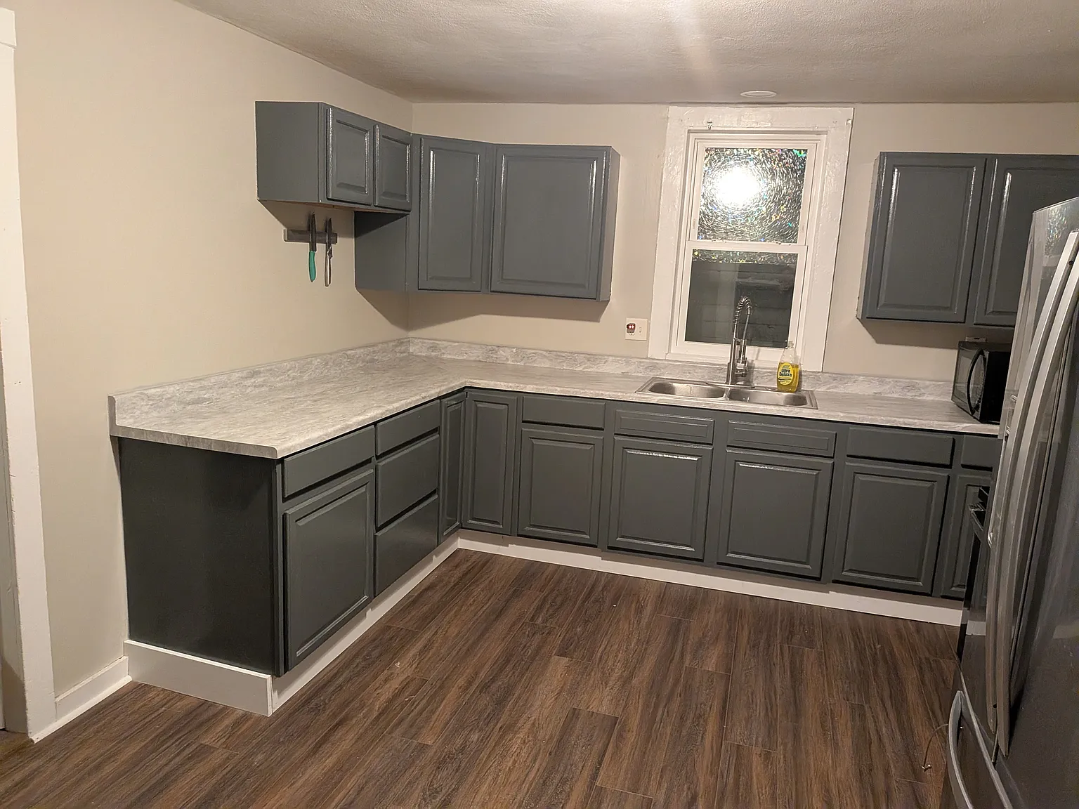3 bed, 1100 sqft, $1,400 — Photo 1