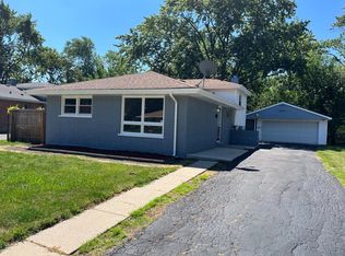27 E 158th Pl, South Holland, IL 60473