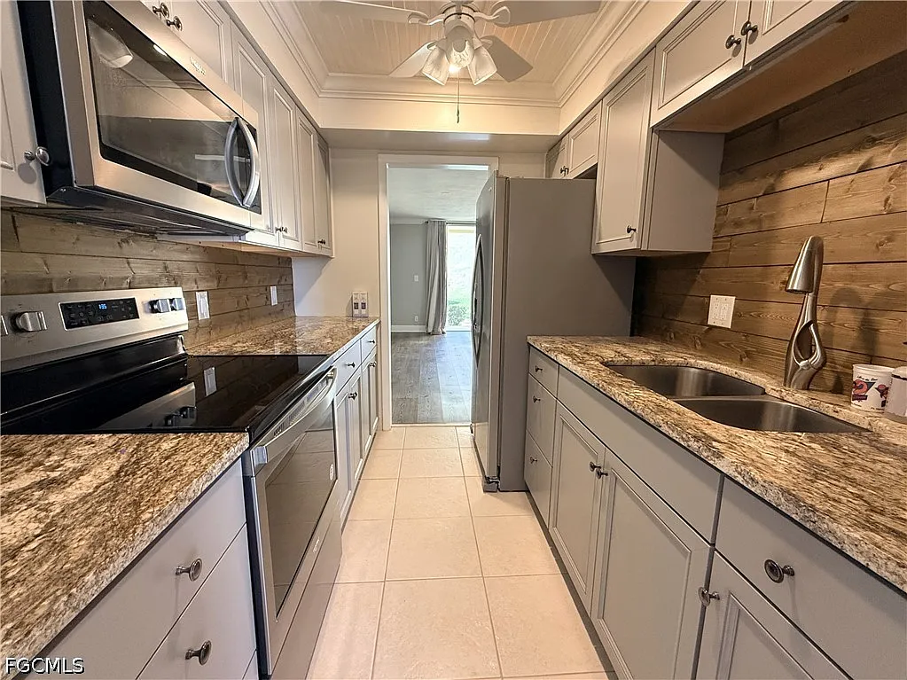2 bed, 2.5 bath, 1444 sqft, $1,400 — Photo 4