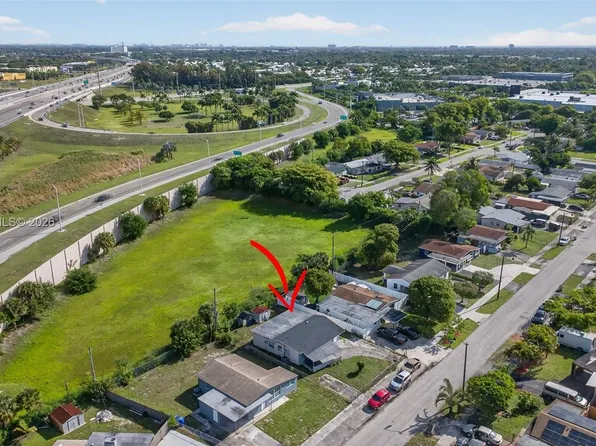 681 NW 21st St, Pompano Beach, FL 33060