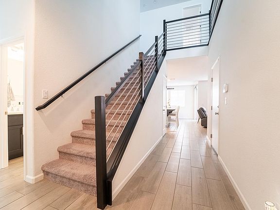 4th image of 1207 Starflower Ln