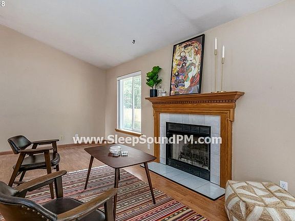 5th image of 3663 SE Rockwood St