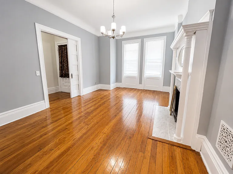 205 E Prospect Ave — Photo 4