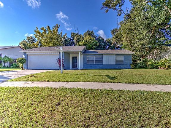 2nd image of 305 Black Oak Ct